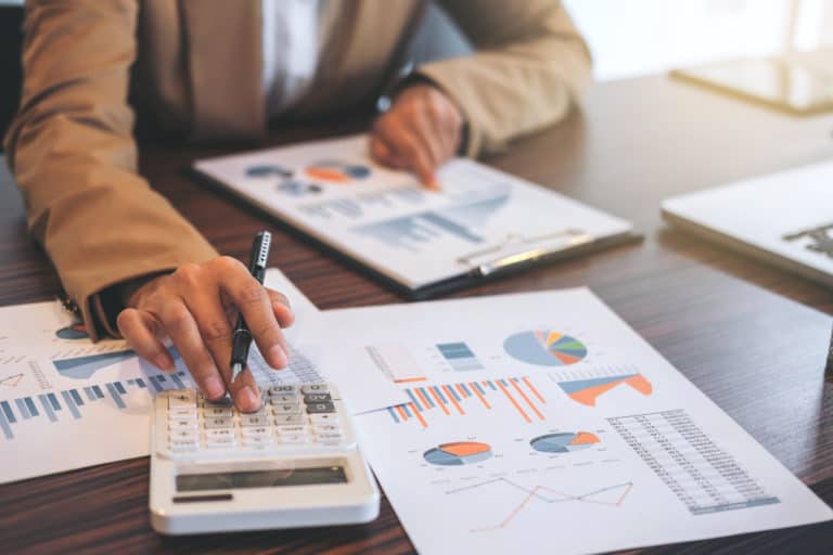 B2B tech marketing budget